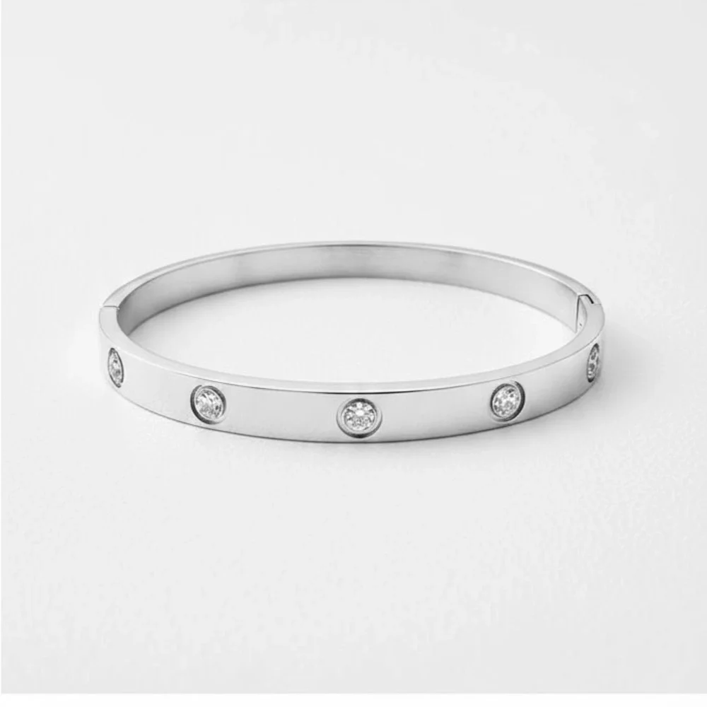 Jennifer Miller White Gold plated bracelet NEW in pouch/FIRM